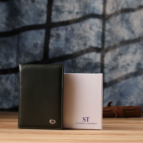 Практичная обложка на паспорт универсального формата из натуральной кожи ST Leather 23081 Зеленый 23081 фото