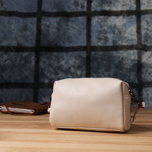 Компактна сумка жіноча з трендовим декором з натуральної шкіри Vintage 22923 Білий 22923 фото