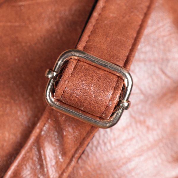 Компактна жіноча сумка через плече на два відділення з екошкіри Vintage 22783 Коричневий 22783 фото